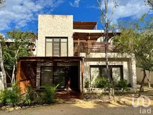 NEX-183911 - Casa en Venta, con 3 recamaras, con 2 baños, con 110 m2 de construcción en Xul Kaa, CP 77762, Quintana Roo.