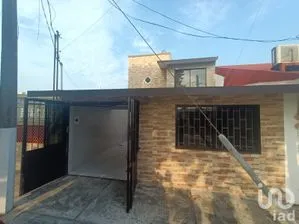 NEX-210482 - Casa en Venta, con 2 recamaras, con 2 baños, con 111 m2 de construcción en El Jobo, CP 91948, Veracruz de Ignacio de la Llave.