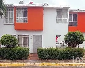 NEX-210366 - Casa en Renta, con 3 recamaras, con 1 baño, con 88 m2 de construcción en Paraíso Villas, CP 77533, Quintana Roo.