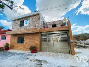 NEX-172011 - Casa en Venta, con 2 recamaras, con 2 baños, con 420 m2 de construcción en Imi, CP 24560, Campeche.