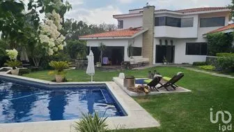 NEX-169331 - Casa en Renta, con 5 recamaras, con 5 baños, con 478 m2 de construcción en Lomas de Cocoyoc, CP 62847, Morelos.