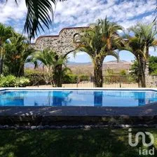 NEX-172764 - Casa en Venta, con 4 recamaras, con 5 baños, con 700 m2 de construcción en Lomas de Cocoyoc, CP 62847, Morelos.