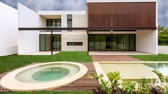 NEX-209983 - Casa en Renta, con 4 recamaras, con 4 baños, con 430 m2 de construcción en Yucatán Country Club, CP 97308, Yucatán.
