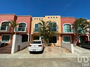 NEX-179105 - Casa en Venta, con 3 recamaras, con 3 baños, con 114 m2 de construcción en Las Torres, CP 77533, Quintana Roo.