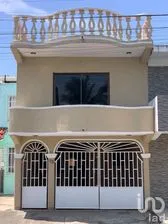 NEX-174061 - Casa en Venta, con 3 recamaras, con 1 baño, con 122 m2 de construcción en Malibran, CP 91947, Veracruz de Ignacio de la Llave.