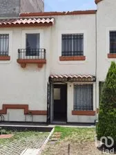 NEX-213014 - Casa en Venta, con 2 recamaras, con 1 baño, con 59 m2 de construcción en Santa María Ozumbilla, CP 55760, México.