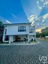 NEX-212648 - Casa en Renta, con 3 recamaras, con 3 baños, con 352 m2 de construcción en San Salvador Tizatlalli, CP 52172, México.