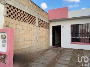 NEX-209740 - Casa en Venta, con 1 recamara, con 1 baño, con 42 m2 de construcción en Paseos Kabah, CP 77518, Quintana Roo.