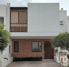 NEX-219989 - Casa en Venta, con 3 recamaras, con 2 baños, con 148 m2 de construcción en Pedregal de Schoenstatt, CP 76904, Querétaro.